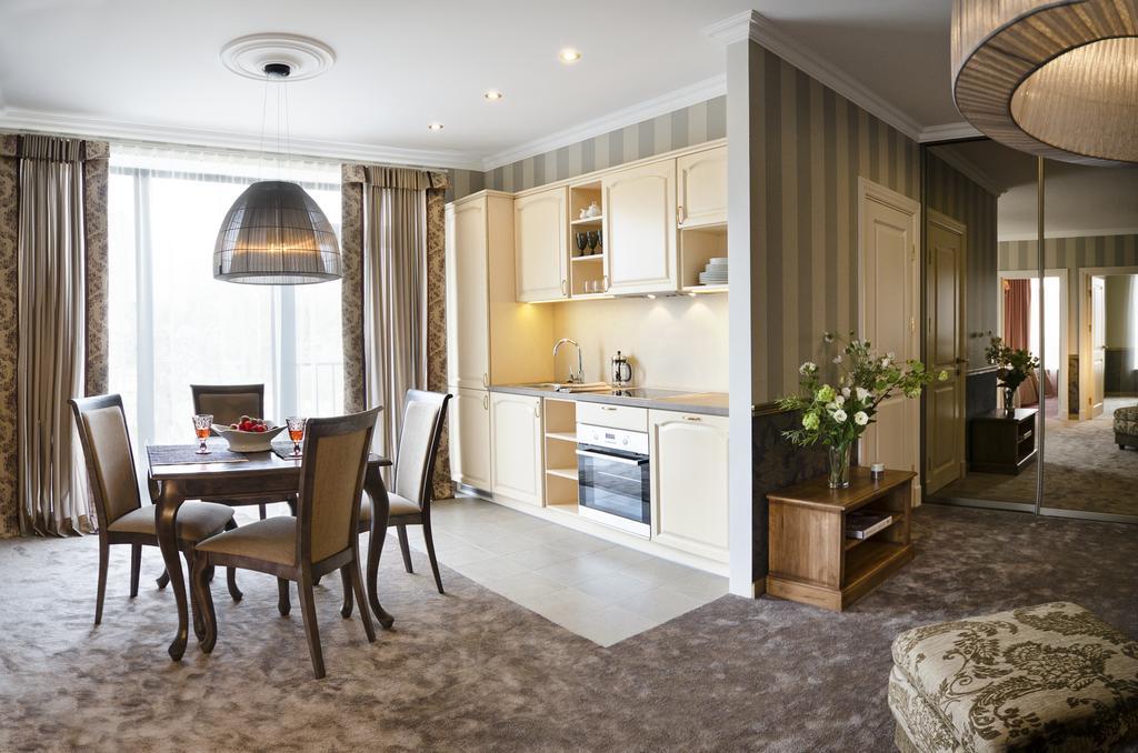 Ursula Royal Apartments Druskininkai Ngoại thất bức ảnh